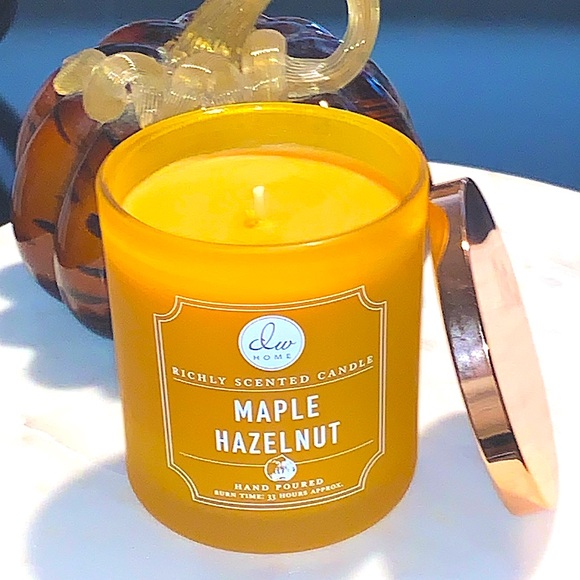 DW HOME CANDLE MAPLE HAZELNUT RICHLY SCENTED NEW 9.5 oz 1 WICK - Picture 1 of 4